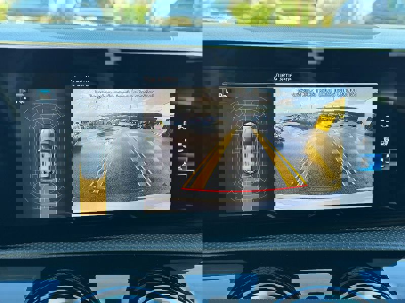 Image Mercedes-Benz 汃獡敳䄠 A 180 1.3 136 Progressive Line Full leds GPS Caméra Carplay Sièges chauffants Régul Clim auto bi-zon